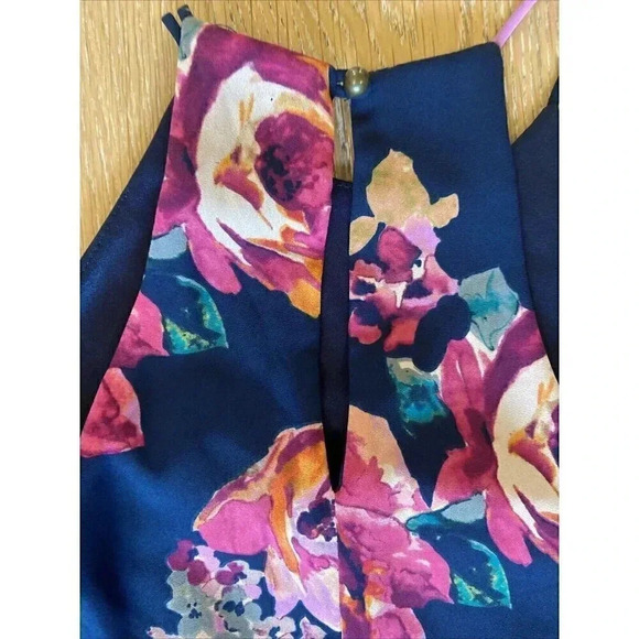 Everly Women's Dress Navy Blue Floral Lined Halter Neck Keyhole Back Size Small - Picture 6 of 6